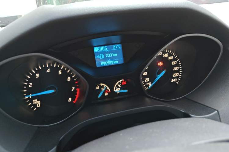 Used Ford Focus 2012 Hatchback 1.6L Automatic Fashion Edition Instrument Cluster