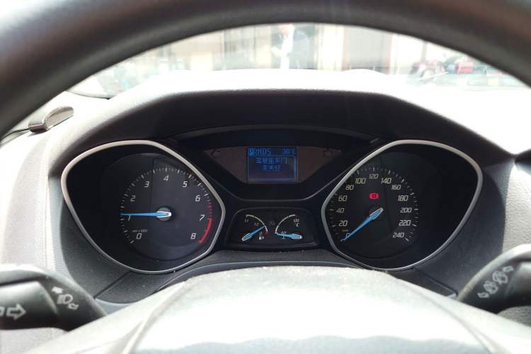 Used Ford Focus 2012 Hatchback 1.6L Automatic Fashion Edition Instrument Cluster