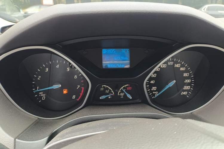 Used Ford Focus 2012 Sedan 1.6L Automatic Comfort Model Instrument Cluster