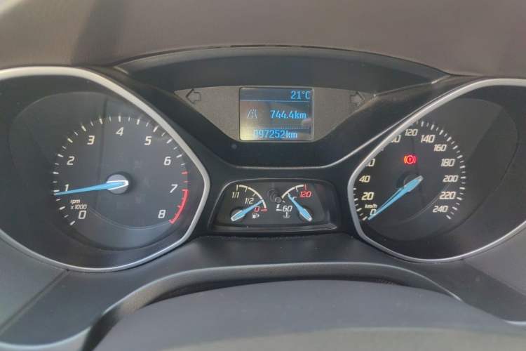 Used Ford Focus 2012 Sedan 1.6L Manual Comfort Model Instrument Cluster