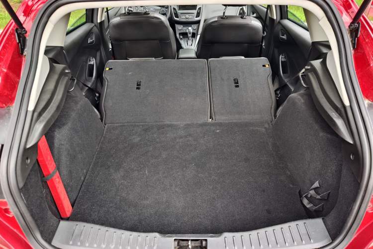 Used Ford Focus 2012 Sedan 1.6L Automatic Fashion Edition Interior 10