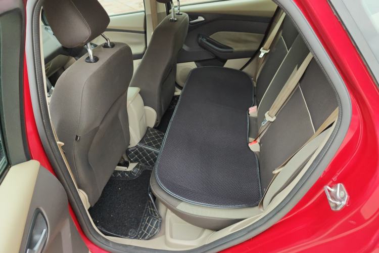 Used Ford Focus 2012 Sedan 1.6L Automatic Comfort Model Interior 2