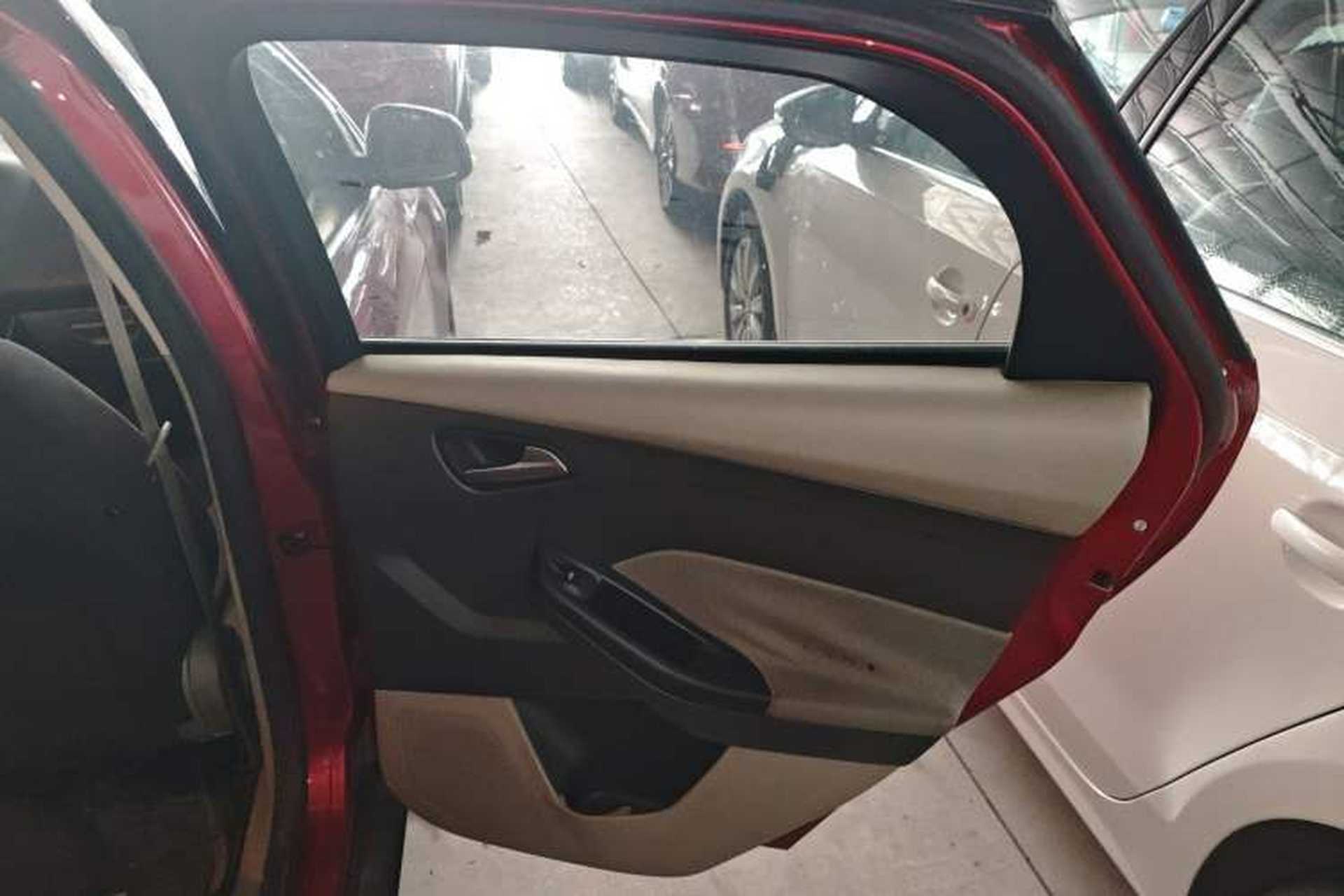 Used Ford Focus 2012 Sedan 1.6L Automatic Comfort Model Interior 6