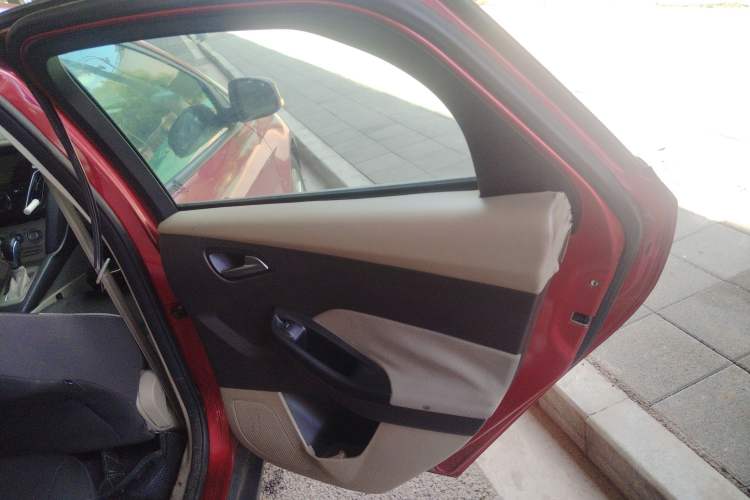 Used Ford Focus 2012 Sedan 1.6L Automatic Comfort Model Interior 6