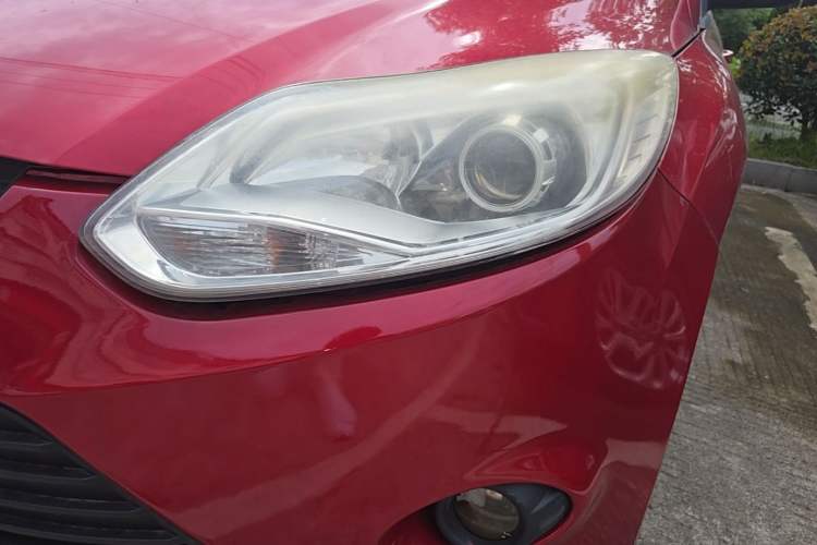 Used Ford Focus 2012 Sedan 1.6L Automatic Fashion Edition Left Front Headlight