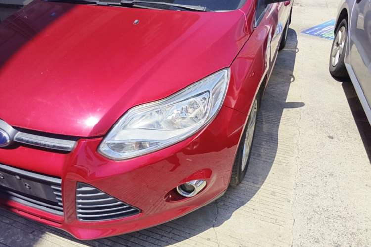 Used Ford Focus 2012 Sedan 1.6L Automatic Fashion Edition Left Front Headlight