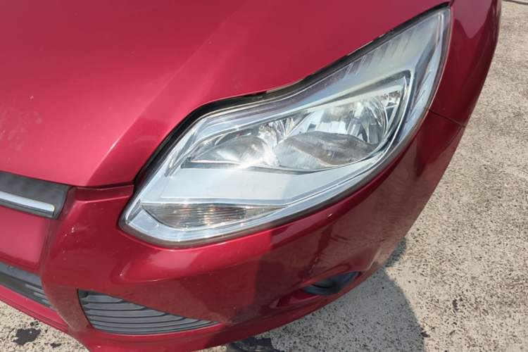 Used Ford Focus 2012 Sedan 1.6L Automatic Comfort Model Left Front Headlight