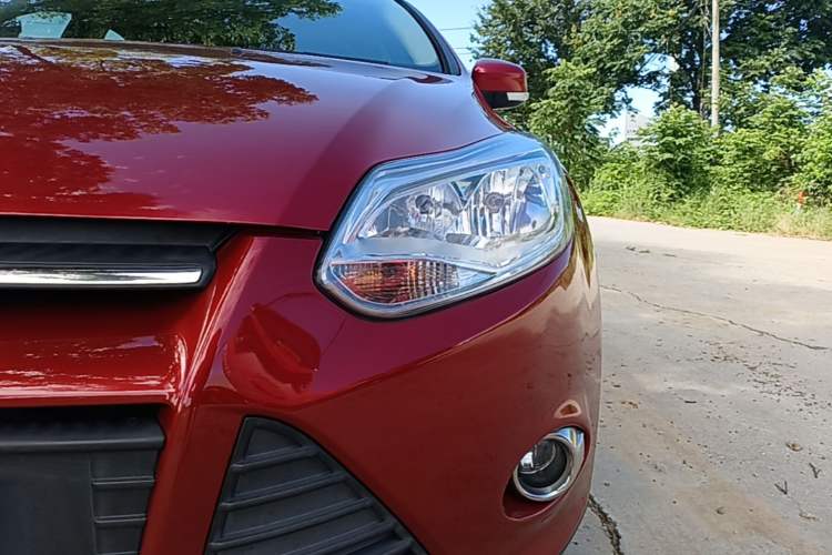 Used Ford Focus 2012 Hatchback 1.6L Automatic Fashion Edition Left Front Headlight