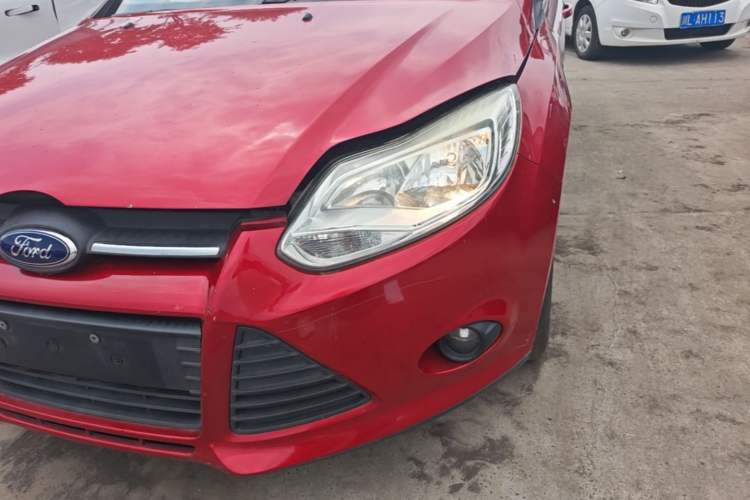 Used Ford Focus 2012 Sedan 1.6L Automatic Comfort Model Left Front Headlight