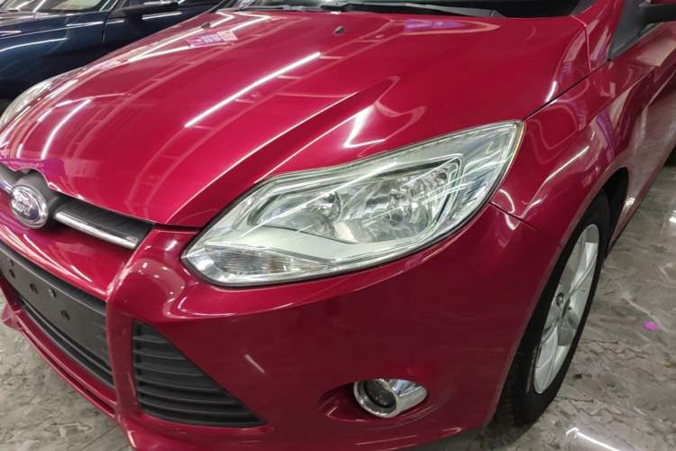 Used Ford Focus 2012 Hatchback 1.6L Automatic Fashion Edition Left Front Headlight