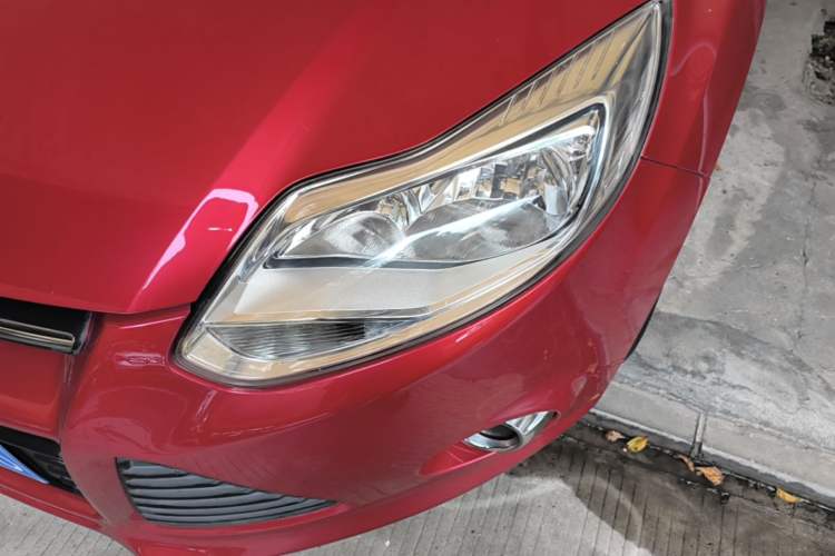 Used Ford Focus 2012 Hatchback 1.6L Automatic Fashion Edition Left Front Headlight