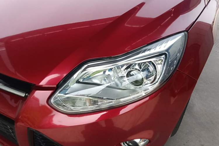Used Ford Focus 2012 Sedan 1.6L Manual Comfort Model Left Front Headlight