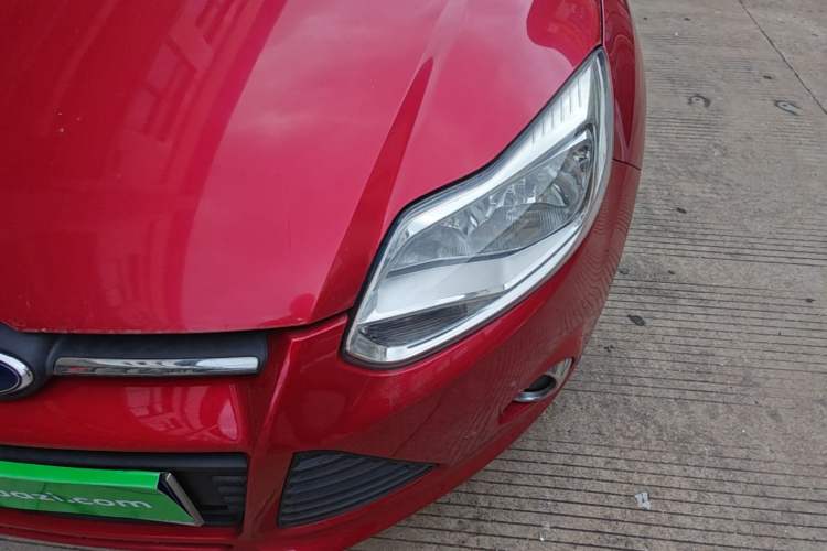 Used Ford Focus 2012 Sedan 1.6L Automatic Fashion Edition Left Front Headlight