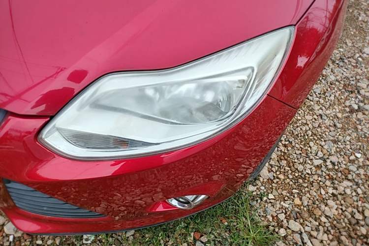 Used Ford Focus 2012 Hatchback 1.6L Automatic Fashion Edition Left Front Headlight