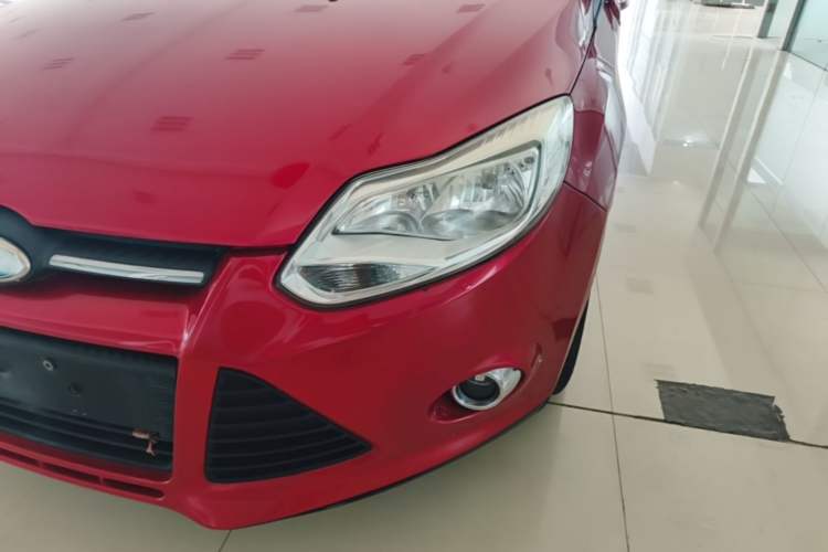 Used Ford Focus 2012 Hatchback 1.6L Automatic Fashion Edition Left Front Headlight
