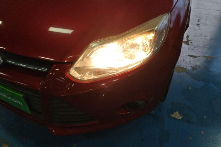 Used Ford Focus 2012 Sedan 1.6L Automatic Comfort Model Left Front Headlight