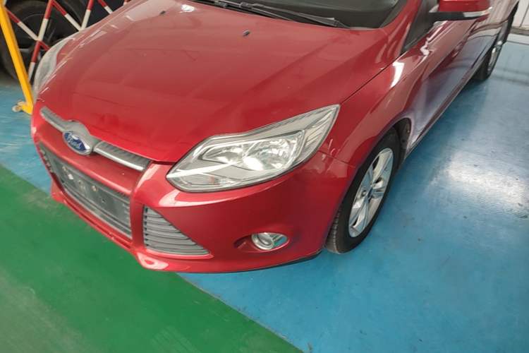 Used Ford Focus 2012 Hatchback 1.6L Automatic Fashion Edition Left Front Headlight