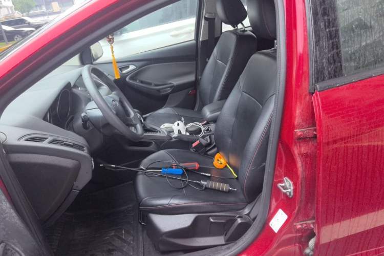 Used Ford Focus 2012 Hatchback 1.6L Automatic Fashion Edition Left Front Seat