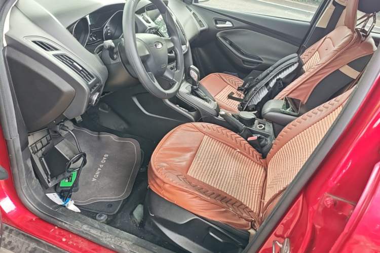 Used Ford Focus 2012 Hatchback 1.6L Automatic Comfort Model Left Front Seat