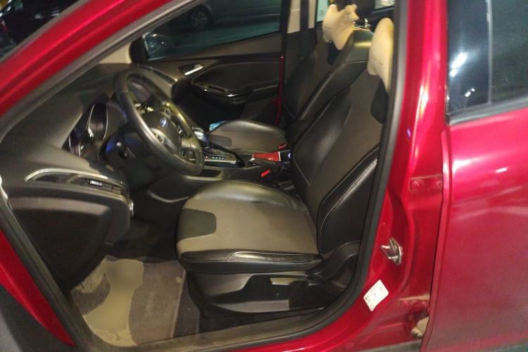 Used Ford Focus 2012 Hatchback 1.6L Automatic Fashion Edition Left Front Seat