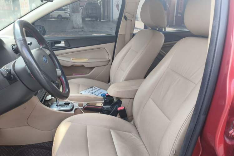 Used Ford Focus 2012 Hatchback Classic 1.8L Automatic Fashion Edition Left Front Seat