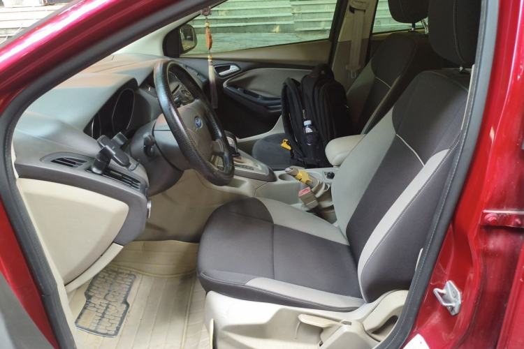 Used Ford Focus 2012 Sedan 1.6L Automatic Comfort Model Left Front Seat