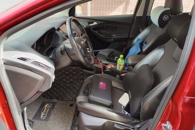 Used Ford Focus 2012 Hatchback 1.6L Automatic Fashion Edition Left Front Seat