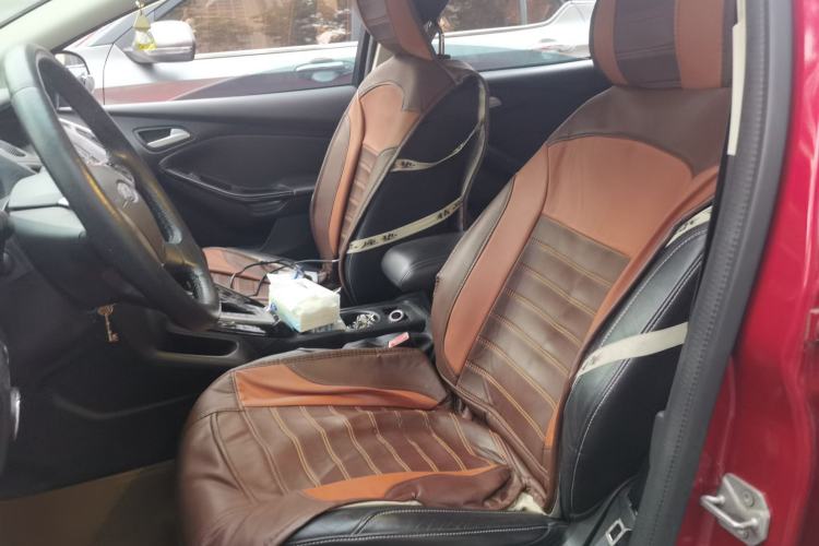 Used Ford Focus 2012 Sedan 1.6L Automatic Fashion Edition Left Front Seat