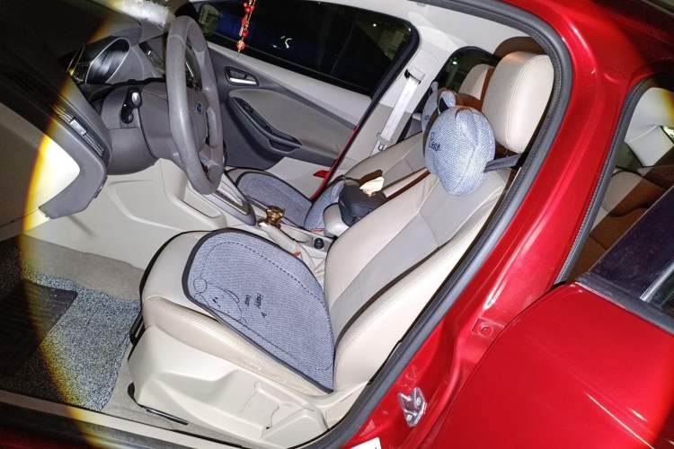 Used Ford Focus 2012 Sedan 1.6L Automatic Comfort Model Left Front Seat