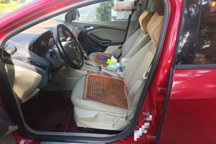 Used Ford Focus 2012 Sedan 1.6L Automatic Comfort Model Left Front Seat