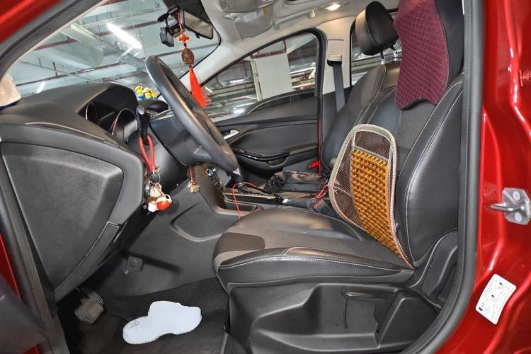 Used Ford Focus 2012 Hatchback 1.6L Automatic Fashion Edition Left Front Seat