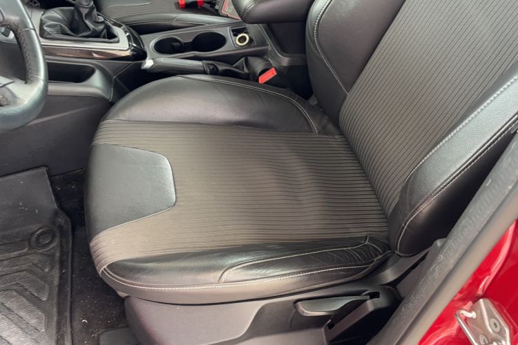 Used Ford Focus 2012 Hatchback 1.6L Manual Fashion Edition Left Front Seat