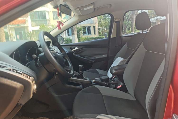 Used Ford Focus 2012 Hatchback 1.6L Manual Comfort Model Left Front Seat