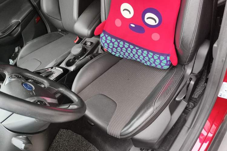 Used Ford Focus 2012 Hatchback 1.6L Automatic Fashion Edition Left Front Seat