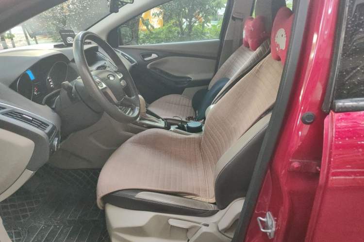 Used Ford Focus 2012 Hatchback 1.6L Automatic Fashion Edition Left Front Seat