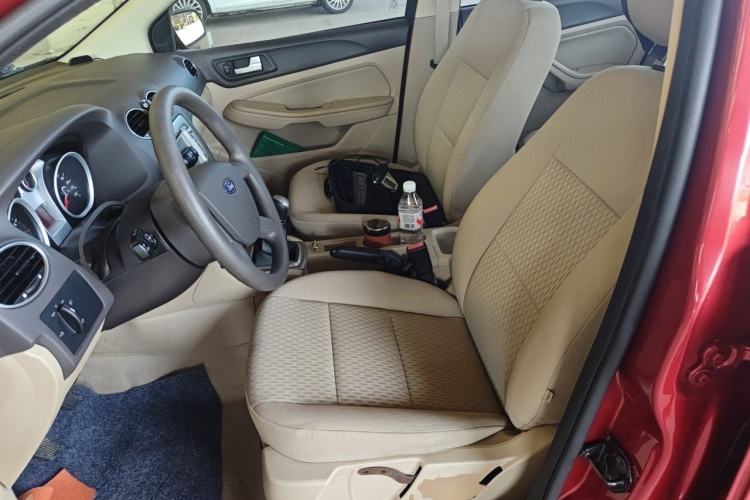Used Ford Focus 2012 Sedan Classic 1.8L Manual Fashion Edition Left Front Seat