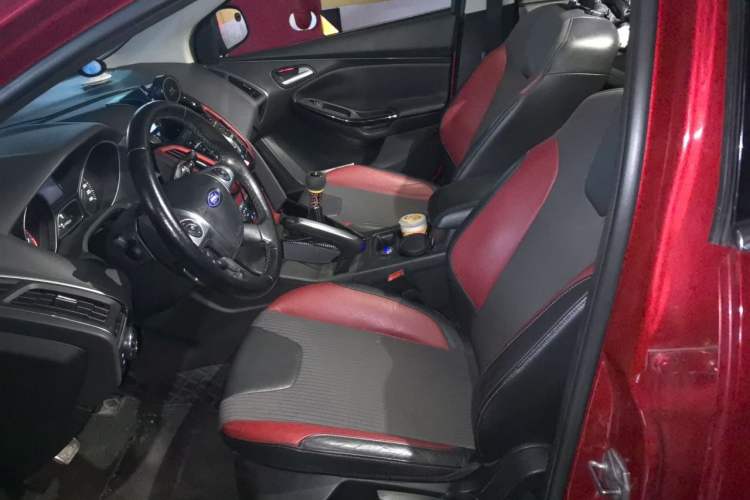 Used Ford Focus 2012 Hatchback 2.0L Manual Luxury Sport Model Left Front Seat