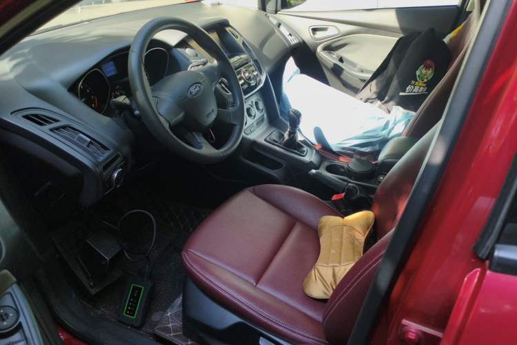 Used Ford Focus 2012 Hatchback 1.6L Manual Comfort Model Left Front Seat