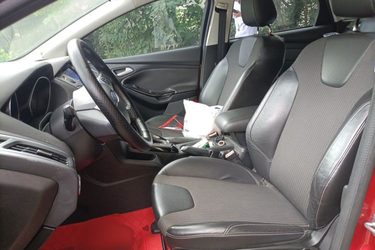 Used Ford Focus 2012 Hatchback 1.6L Automatic Fashion Edition Left Front Seat