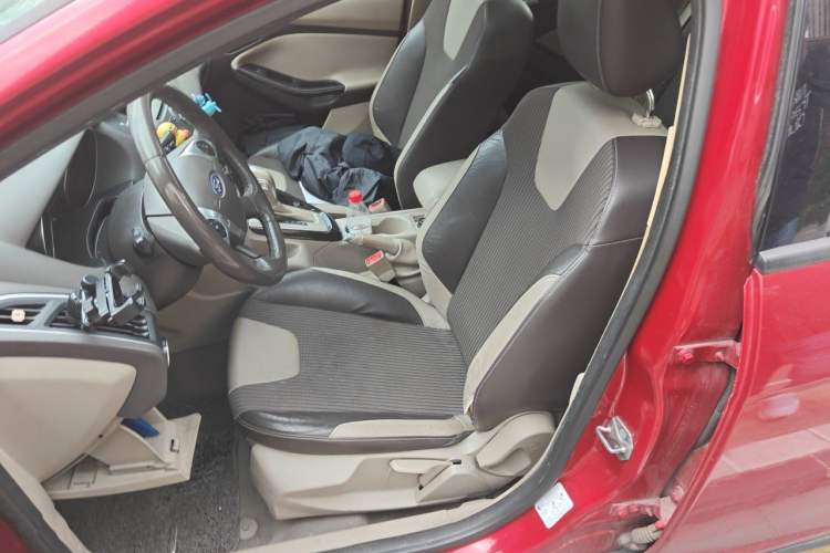 Used Ford Focus 2012 Hatchback 1.6L Automatic Fashion Edition Left Front Seat