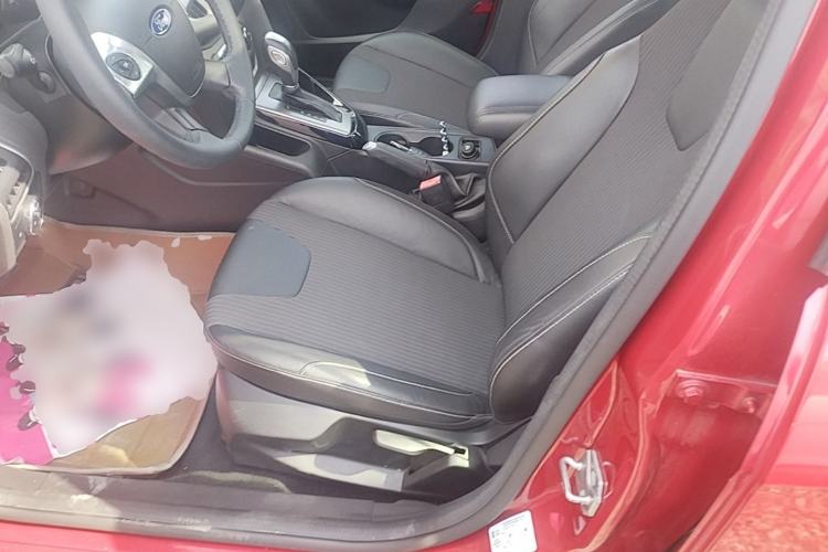 Used Ford Focus 2012 Hatchback 1.6L Automatic Fashion Edition Left Front Seat