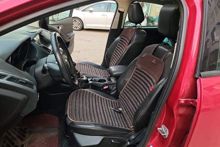 Used Ford Focus 2012 Hatchback 1.6L Manual Fashion Edition Left Front Seat