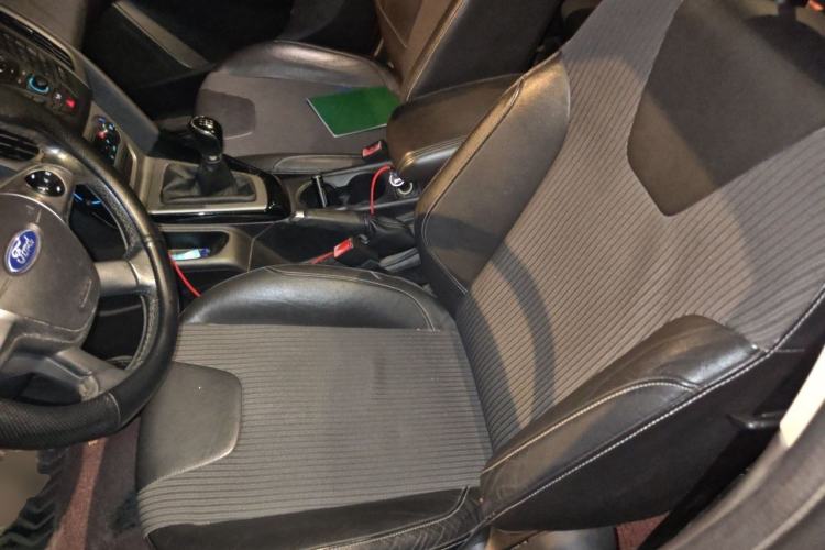 Used Ford Focus 2012 Sedan 1.6L Manual Fashion Edition Left Front Seat