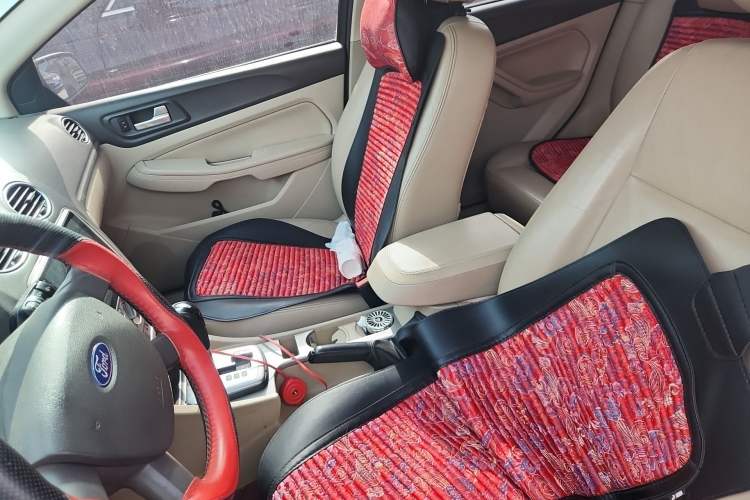 Used Ford Focus 2012 Hatchback Classic 1.8L Automatic Fashion Edition Left Front Seat