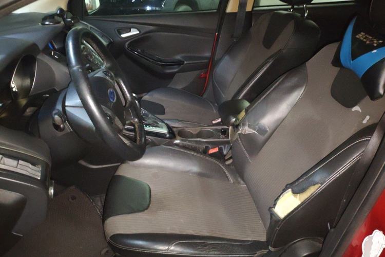 Used Ford Focus 2012 Hatchback 1.6L Automatic Fashion Edition Left Front Seat