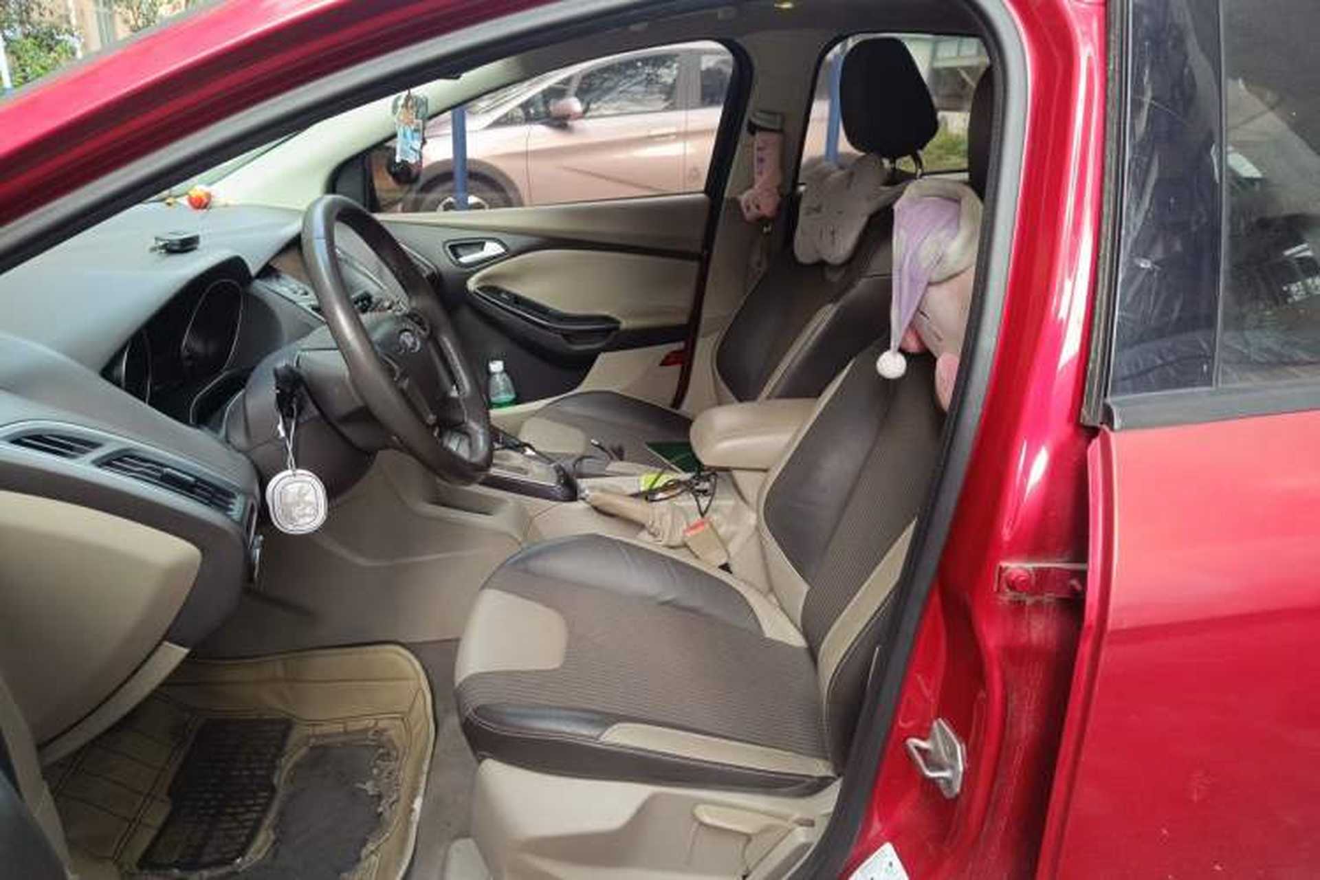 Used Ford Focus 2012 Hatchback 1.6L Automatic Fashion Edition Left Front Seat