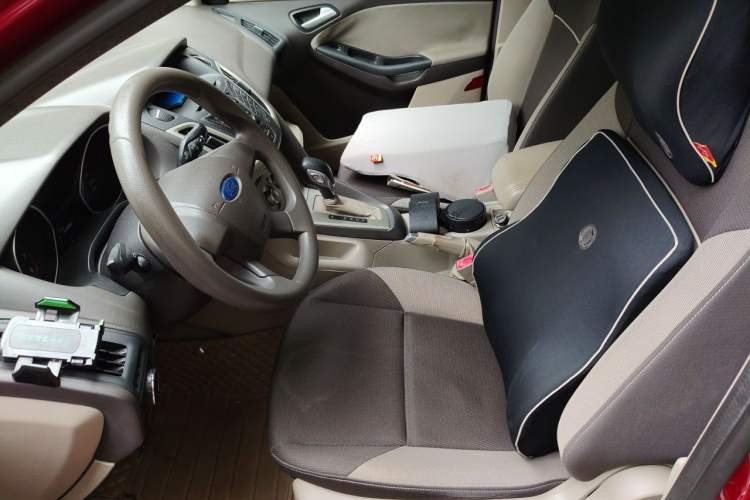 Used Ford Focus 2012 Sedan 1.6L Automatic Comfort Model Left Front Seat