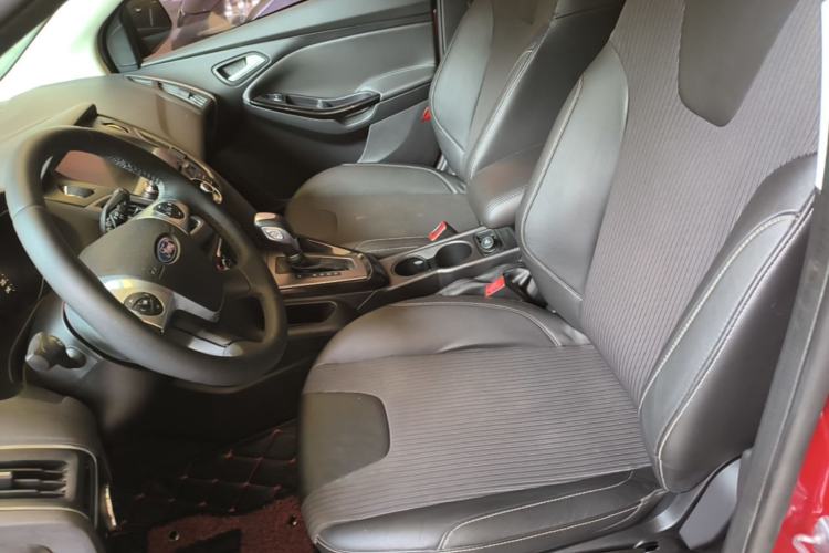 Used Ford Focus 2012 Hatchback 1.6L Automatic Fashion Edition Left Front Seat