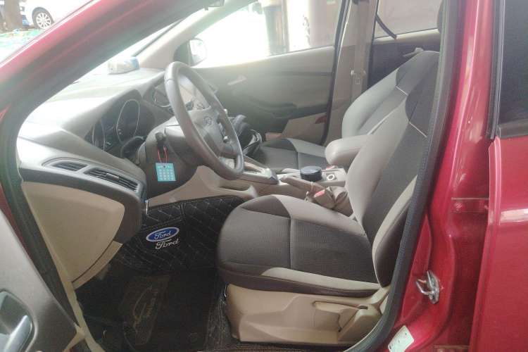 Used Ford Focus 2012 Sedan 1.6L Automatic Comfort Model Left Front Seat