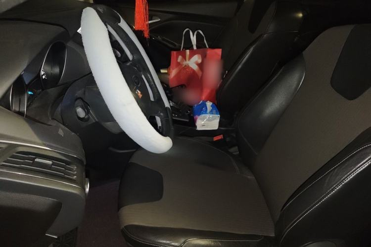 Used Ford Focus 2012 Sedan 1.6L Automatic Comfort Model Left Front Seat